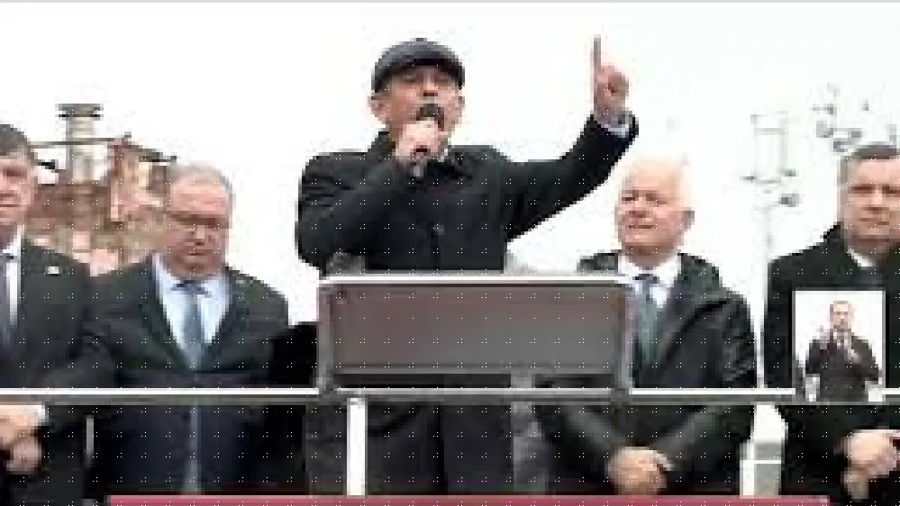 CHP lideri Özel'den Yalım’ın otel görüntüsü için açıklama: Milletimden özür diliyorum