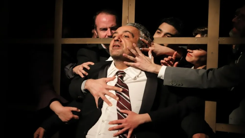 'Kont Öderland' sahnesi ayakta selamlandı