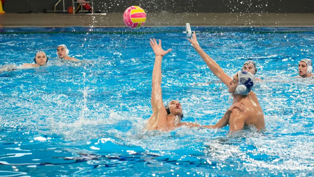 İzmir Büyükşehir Belediyesi sporcuları başarıdan başarıya koşuyor