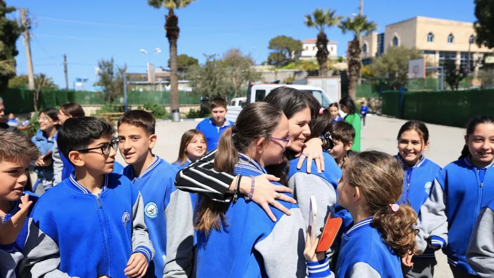 Çeşme Belediyesi'nden okullara sosyal alan desteği
