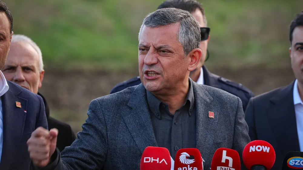CHP Lideri Özel'den “bankamatik” ve Eşki tepkisi: AK Parti’de belediye başkanı kalmaz!