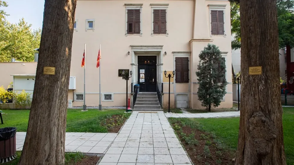 Karşıyaka Belediyesi Latife Hanım Köşkü restorasyonu için ihaleye çıktı