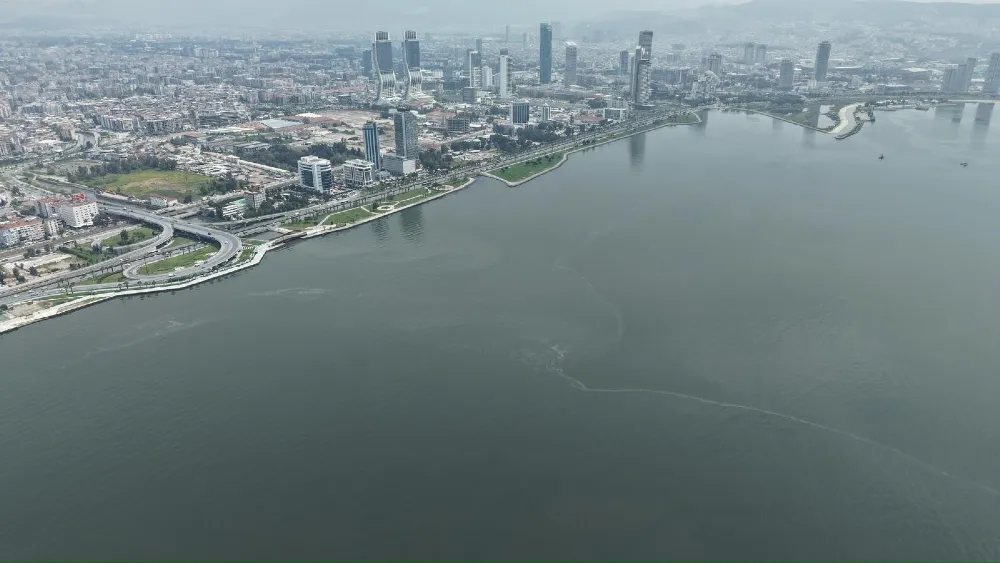 İzmir Körfezi’ne 10. kez ihanet! Yine kirlettiler!