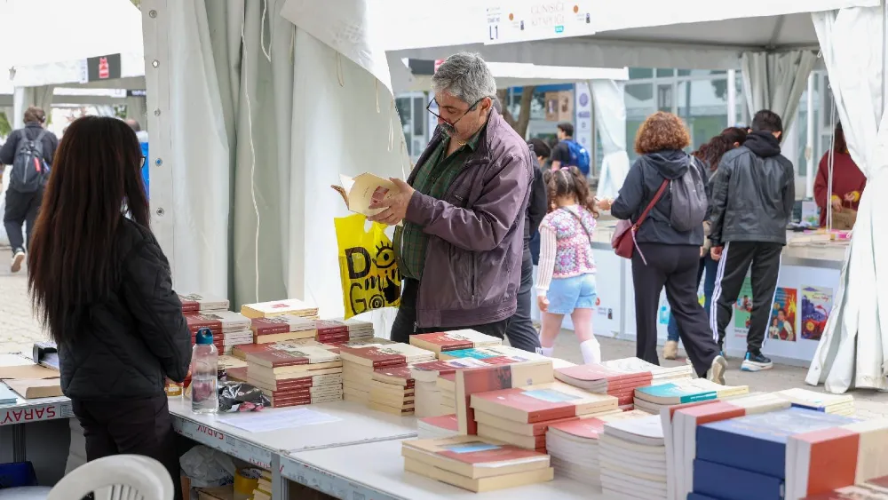 Kentin hafızasından geleceğine uzanan yayınlar İzmir Kitap Fuarı’nda