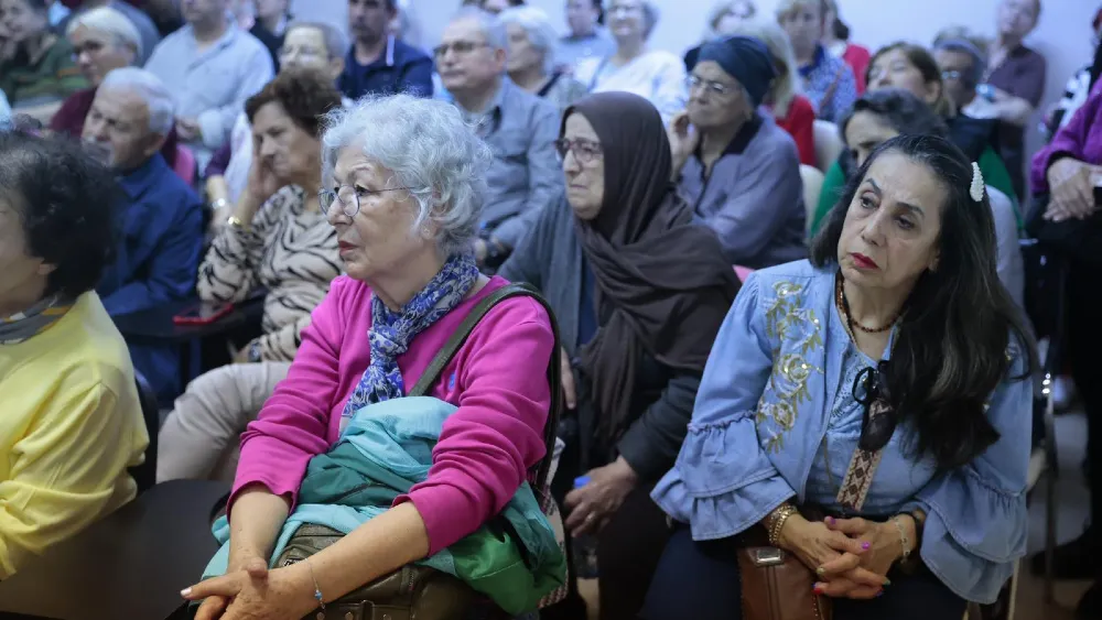 Konak’ın İleri Yaş Merkezi’nde hareketli yaşam semineri