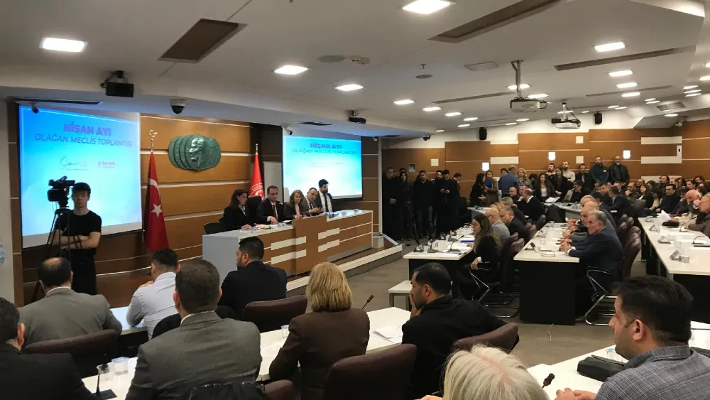 Bornova’da meclis gergin başladı! 