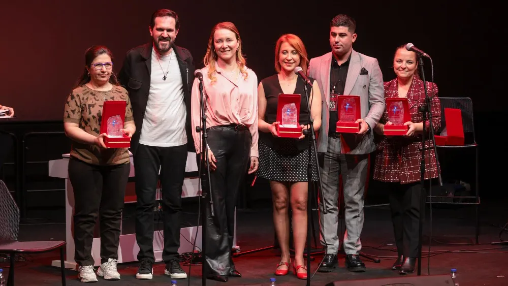 Sıradışı çocuklar, gönülleri fethetti