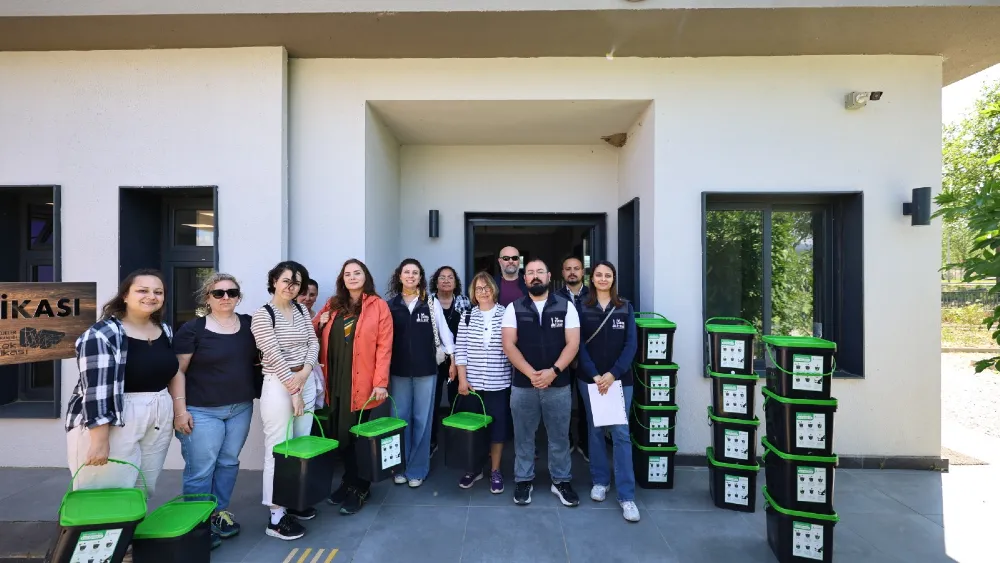 Efes Tarlası Yaşam Köyü’nde bokaşi ev tipi kompost eğitimi düzenlendi