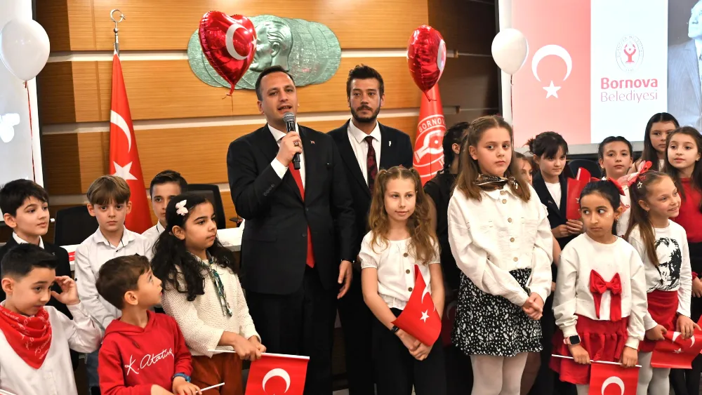 Bornova’da 23 Nisan ruhu çocukların sesiyle yükseldi