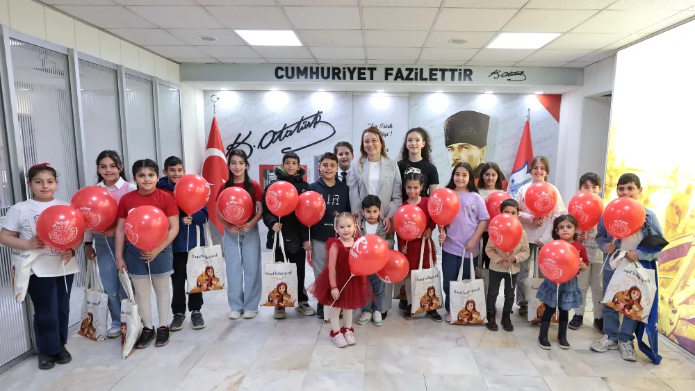 Başkan Mutlu makamını çocuklara devretti