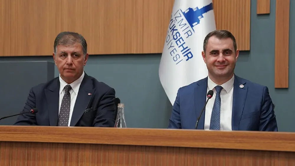 Güç ve Tugay’dan önemli zirve: İlçelerle iletişim artırılıyor!