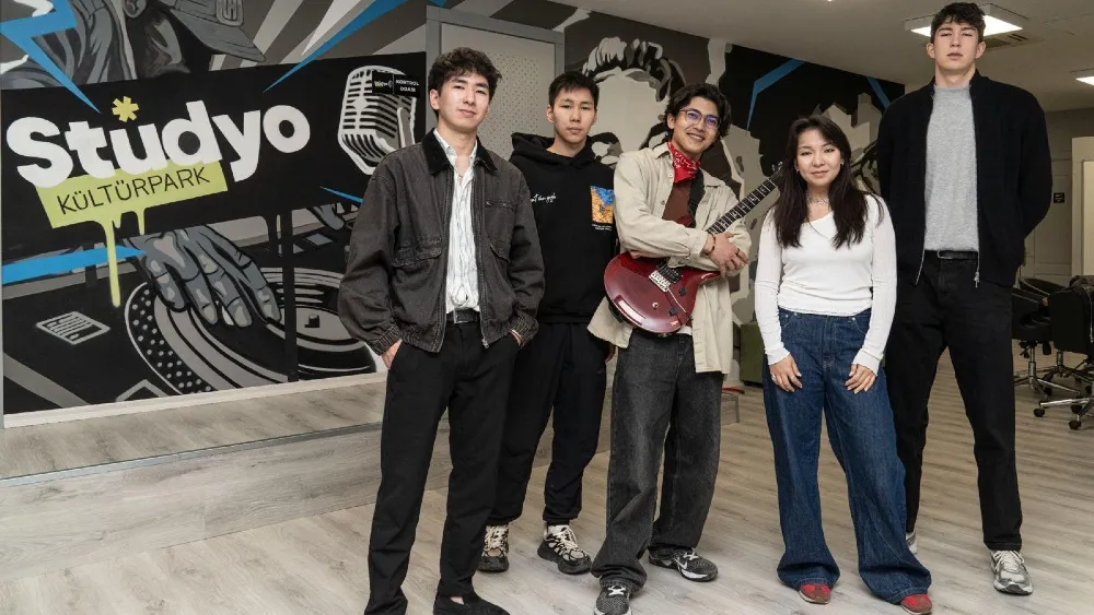 Stüdyo Kültürpark Kazakistanlı müzik grubuna kapılarını açtı