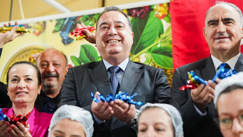 Manisa Şifa ve Sanatla Yeniden Doğdu: 486. Mesir Macunu Festivali Sona Erdi