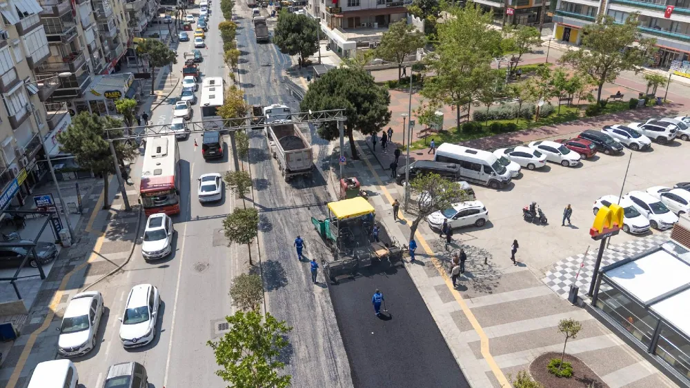 İzmir Büyükşehir Belediyesi, Girne Bulvarı'nı yeniliyor 