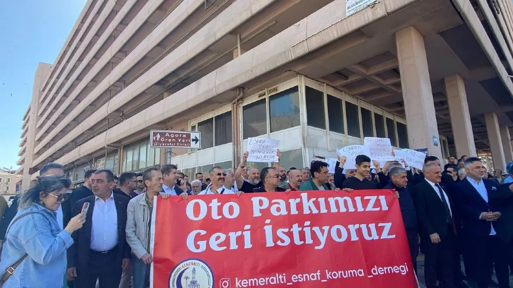 Cemil Tugay'dan otopark eylemi yapan Kemeraltı Derneği'ne: Buranın sahibi ben miyim? Gidin Ziraat Bankası'nın, Vakıflar'ın kapısına!