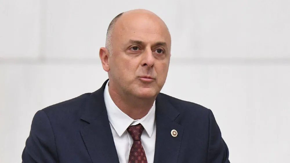 İzmir siyasetinde hareketli hafta sonu! Tartışmaya Özlale de katılarak iktidara yüklendi!