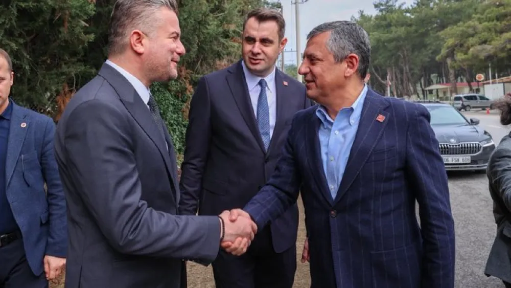 CHP lideri Özel’den cezaevindeki Soyer ve Aslanoğlu’na ziyaret