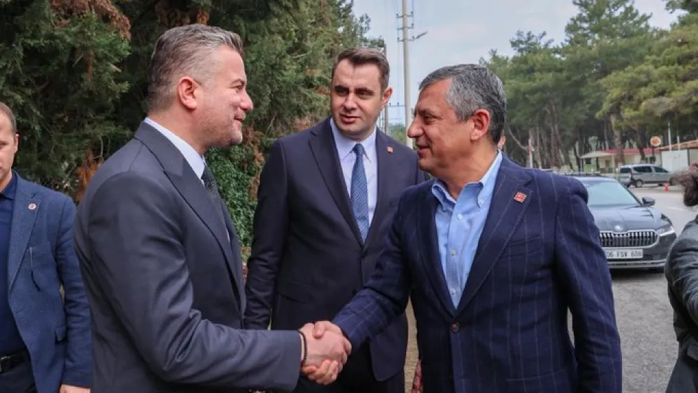 CHP lideri Özel’den cezaevindeki Soyer ve Aslanoğlu’na ziyaret