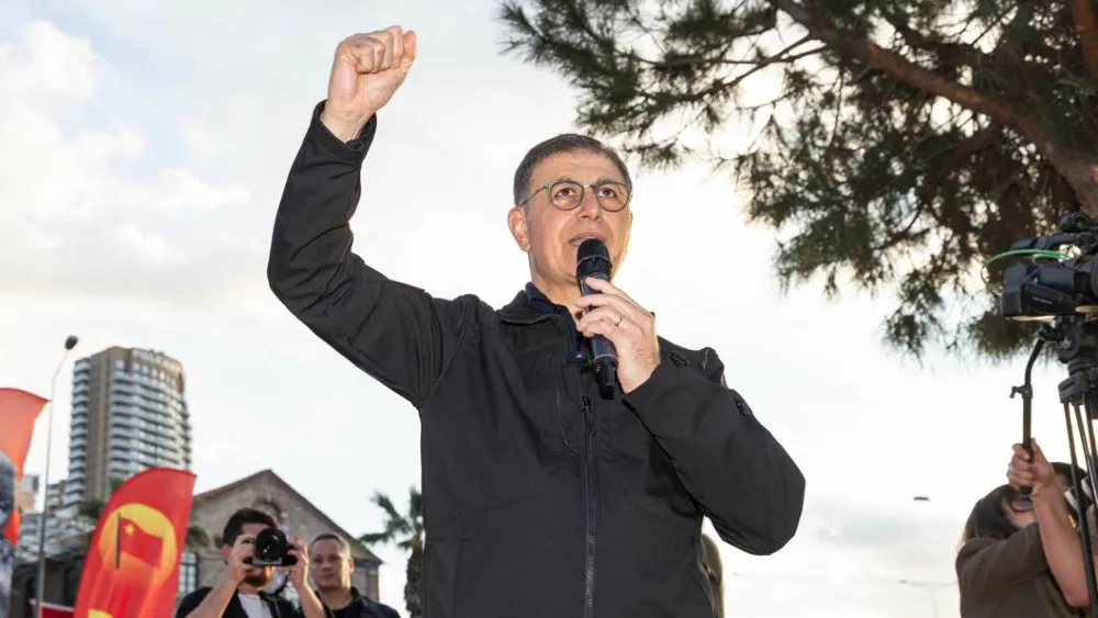 Tugay'dan hodri meydan: Size bu emeği yedirmem... Ben Cemil Tugay o binaya gireceğim…