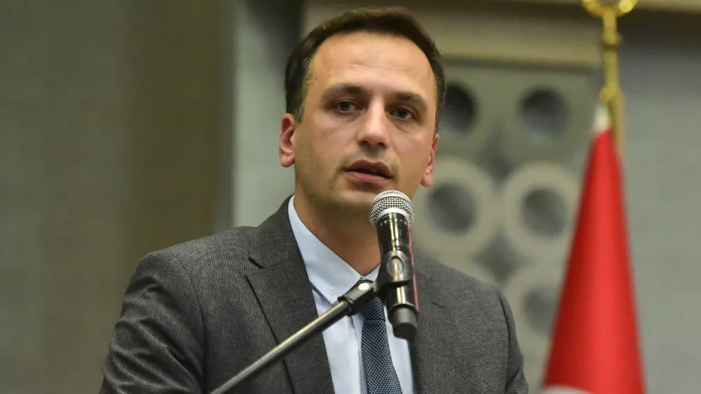 Bir şok da Bornova’dan! Belediye Başkanı Ömer Eşki gözaltına alındı!