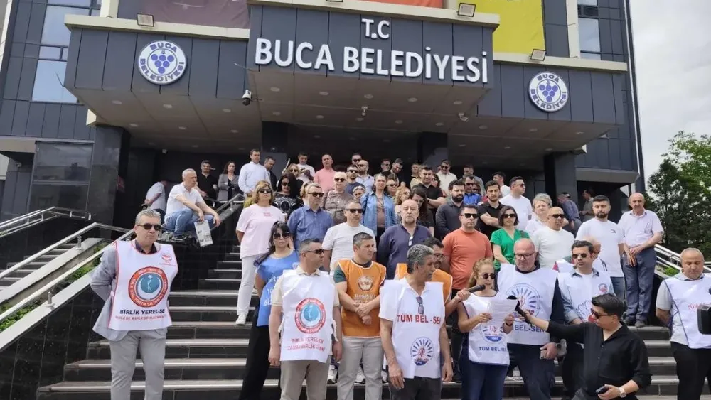 Buca Belediyesi önünde eylem yapan sendikadan açıklama: Görkemli günler Dumanlarla yok oldu!