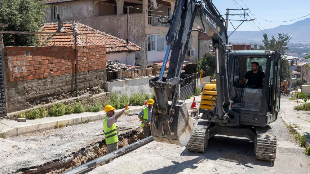 Bayraklı’da altyapı dönüşümü..35 kilometrelik içme suyu hattı yenileniyor