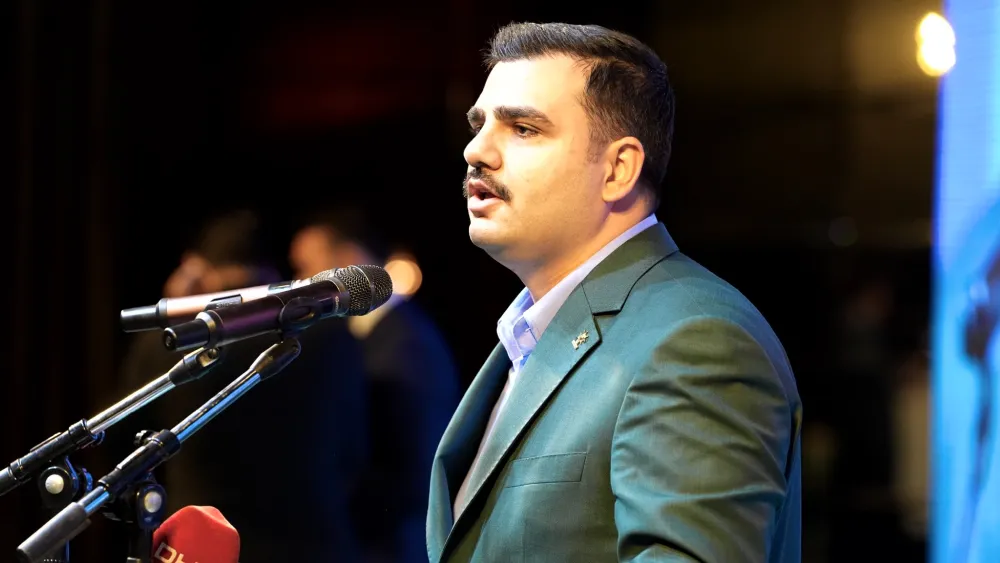 İnan’dan Büyükşehir’e ana hizmet binası eleştirisi: Ben nerede bilmiyorum… İzmirliler de bilmiyor…