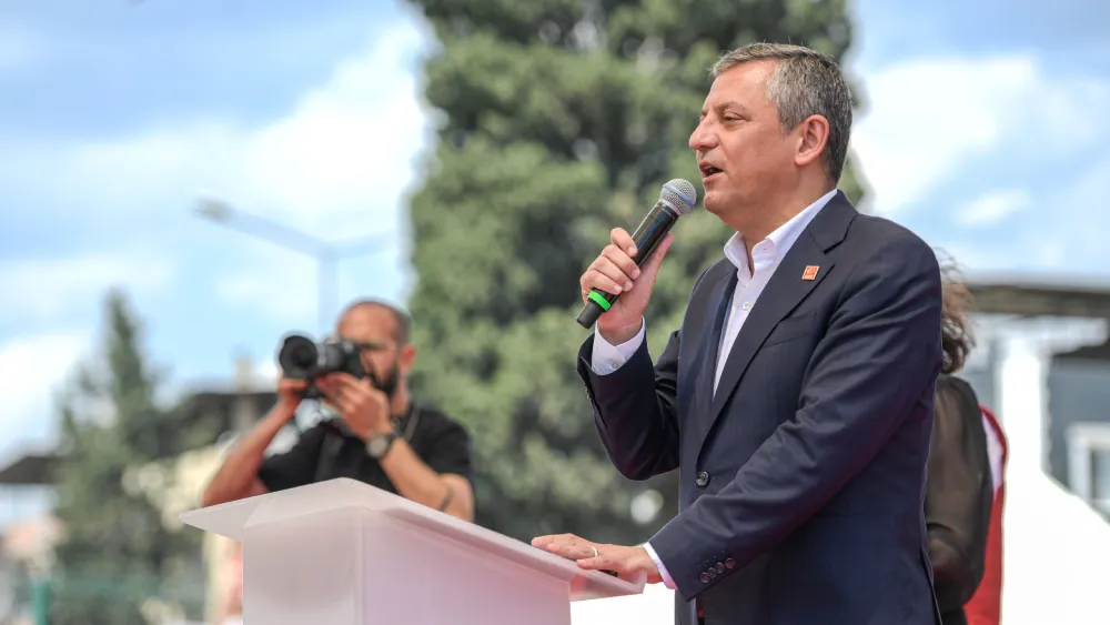 Özgür Özel, İnan’a tepki gösterdi Erdoğan’a seslendi: Ya sen haddini bildir, ya İzmir ona haddini bildirecek!