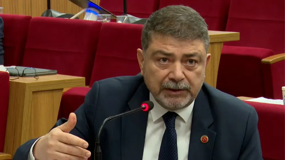 Atmaca’dan Büyükşehir Meclisi’nde bankamatik göndermesi 
