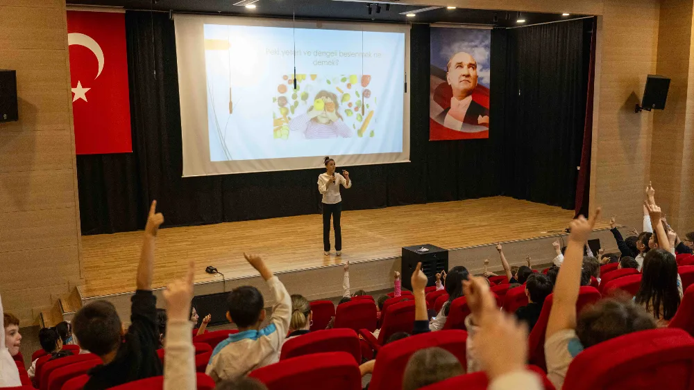 Bornova’da sağlık seferberliği büyüyor