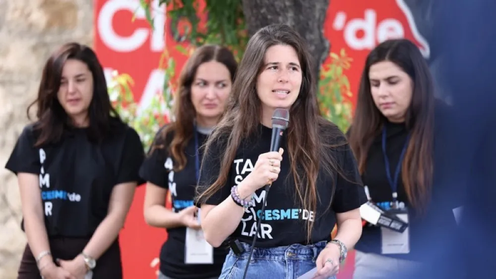 Tasarımcılar Çeşme’de ikinci kez gençlerle buluştu