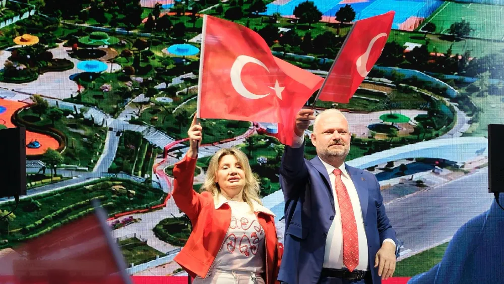 Menemen'de muhteşem gece! On binler buluştu...