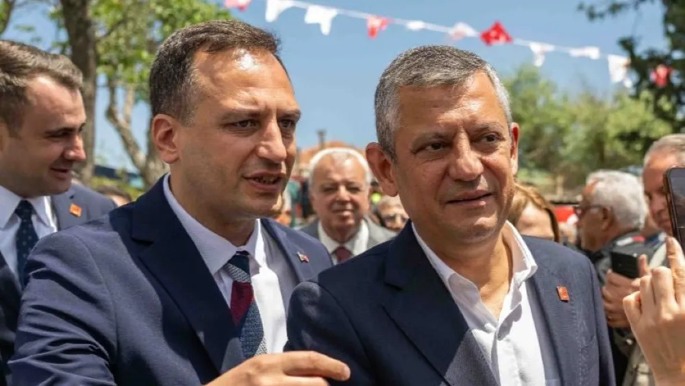 Eşki’den mutlak butlan sonrası Özel’e destek paylaşımı: Bornova’nın evladı Genel Başkanımız Özgür Özel’in yanındayız.