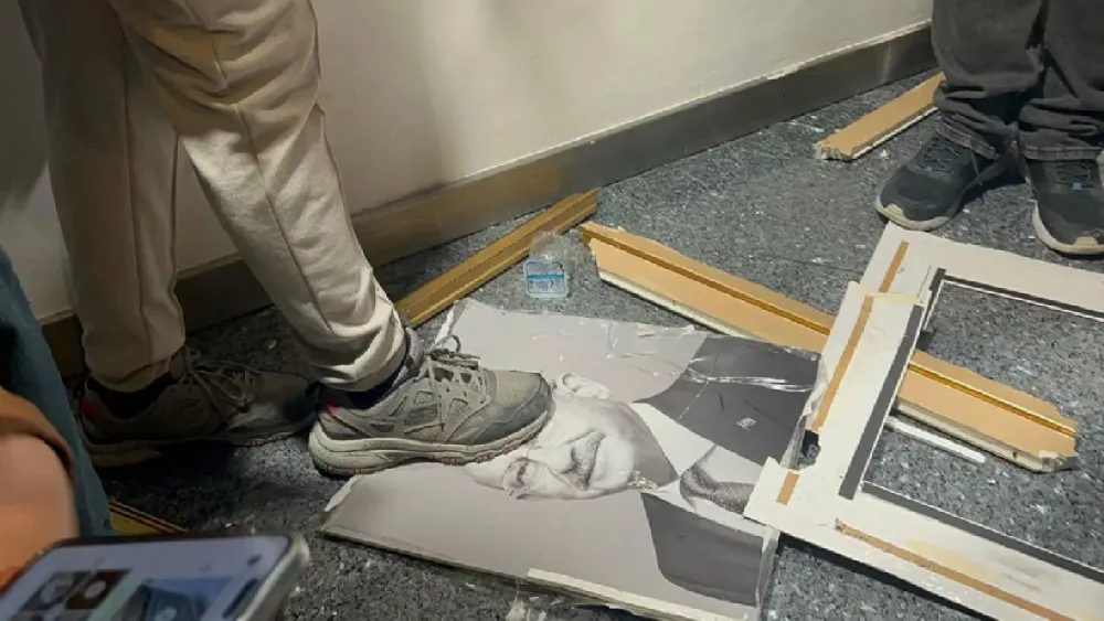 CHP Genel Merkezi'nde Kılıçdaroğlu'nun fotoğrafı ayaklar altına alındı!