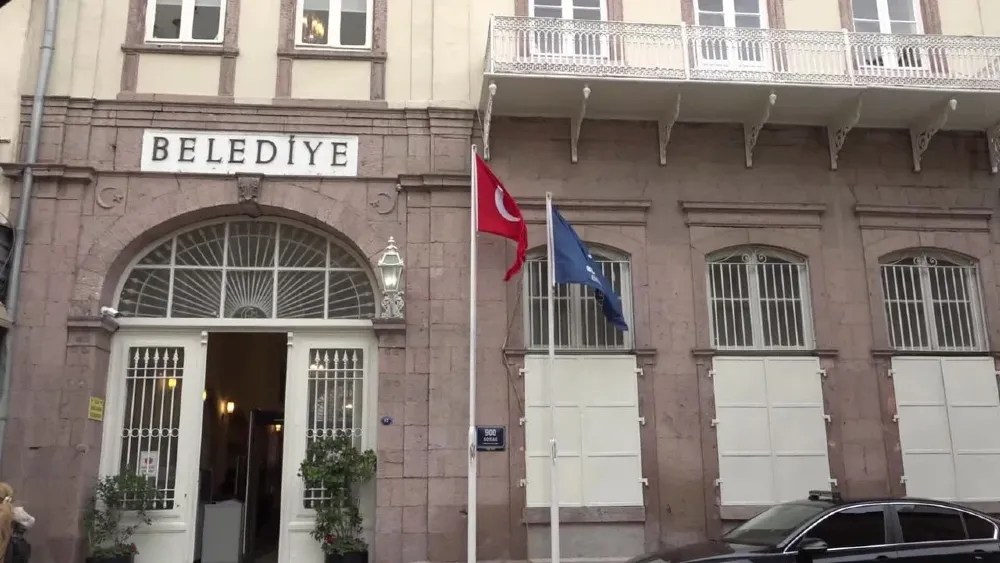 Belediyeler, Cumhurbaşkanı izni olmadan şirket ve kooperatif kuramayacak!