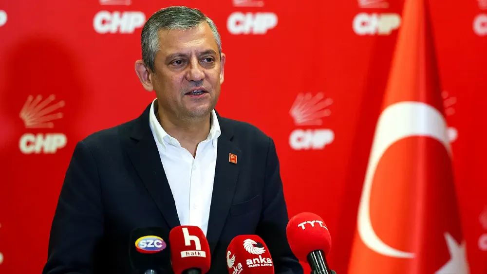 Özgür Özel, CHP'nin Grup Başkanı oldu
