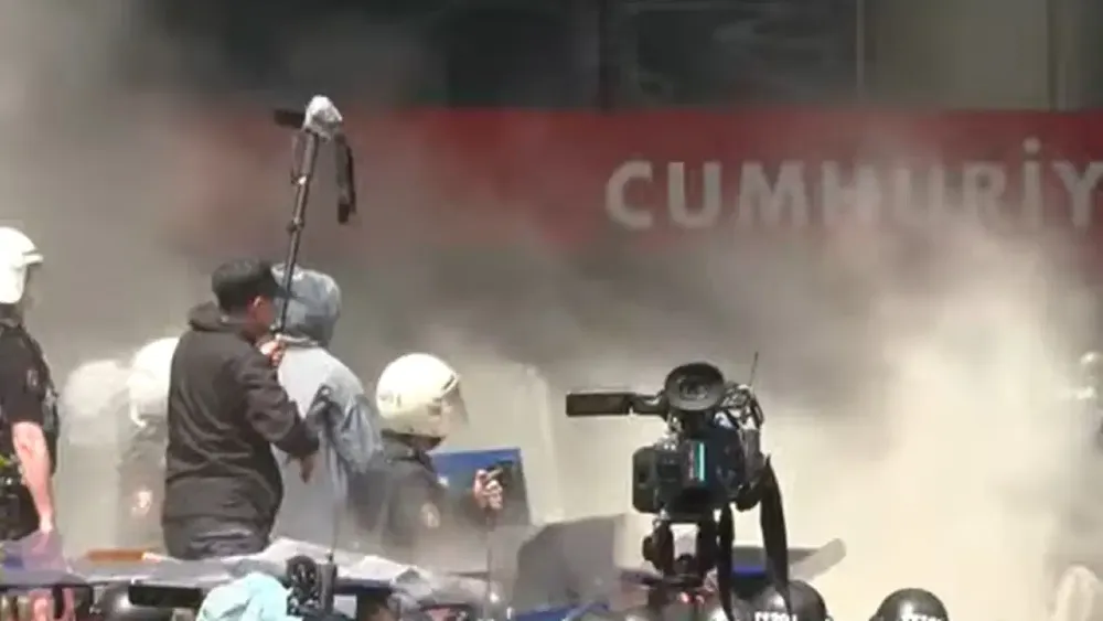 CHP Genel Merkezi'ne polis müdahalesi başladı!