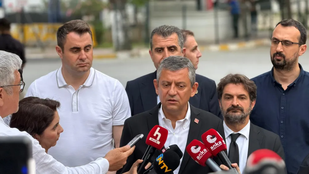 Özel’den İzmir’deki operasyon için değerlendirme: Çok sayıda İzmirli’yi boşuna mağdur edecek bir durum