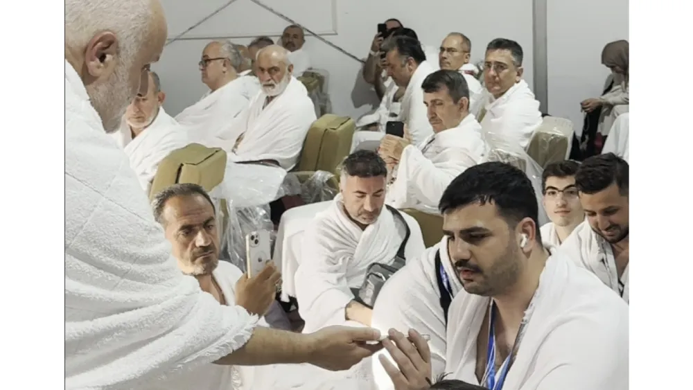 Cumhurbaşkanı Erdoğan, İnan aracılığıyla hac görevini yerine getiren hacılara seslendi: Bizi de unutmayın!