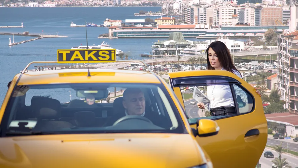 İzmir'in ilçelerine 108 yeni taksi