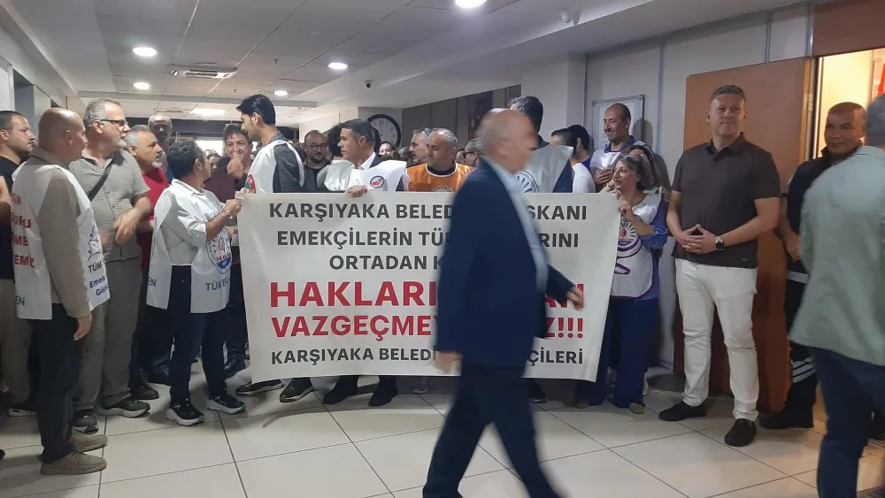 Karşıyaka Meclisi'nde Ünsal'a sessiz protesto