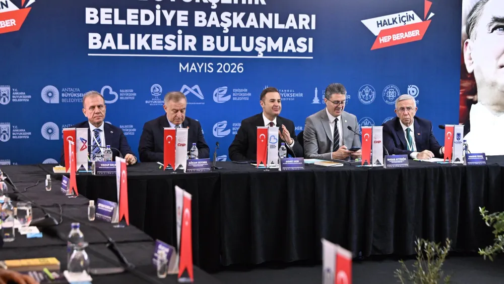 CHP’li büyükşehir belediye başkanları buluştu: 'Bu millet hainleri, dönekleri unutmaz'