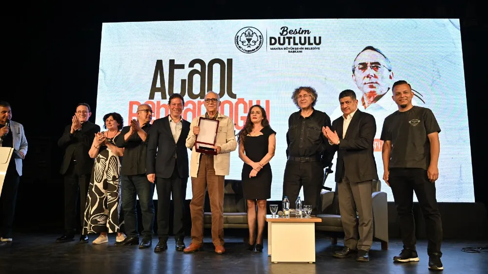 Ataol Behramoğlu Manisalılarla Buluştu
