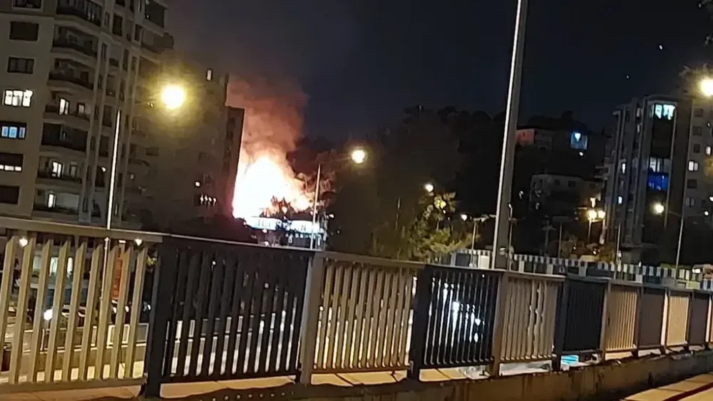 Bayraklı’da çıkan yangın söndürüldü