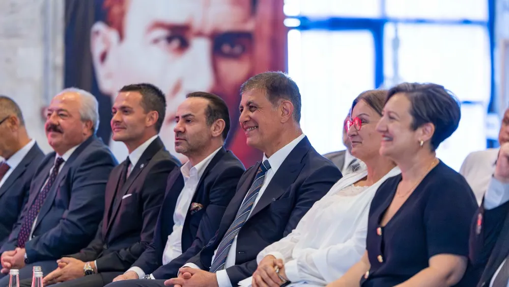 İzmir, mutfağı ve tatlarıyla sahneye çıkıyor