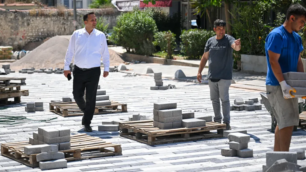 Tarihi Çarşı’da estetik dönüşüm başladı