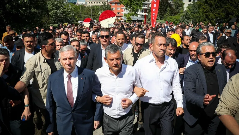 Özgür Özel'in yeni partisi için tarih belli oldu
