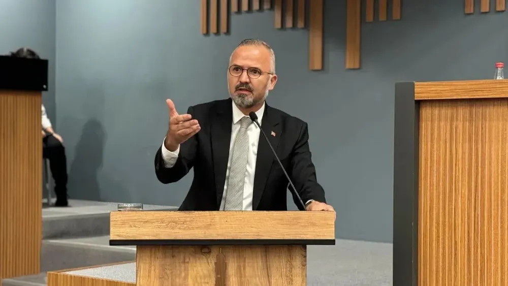 Ödemiş'teki çöp tesisi Büyükşehir'e geçiyor...AK Partili Yıldız'dan Tugay'a çöp çağrısı: Bergama'da çevre felaketine gidiliyor