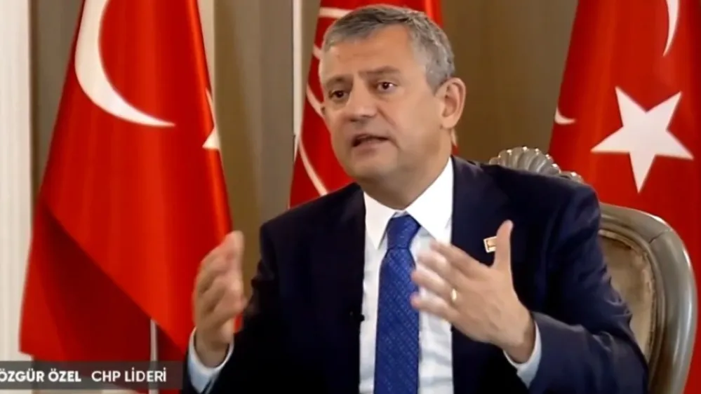 Özel, Müslim Sarı’ya ateş püskürdü: Yazıklar olsun içtiğim bir yudum çaya, haram zıkkım olsun. 