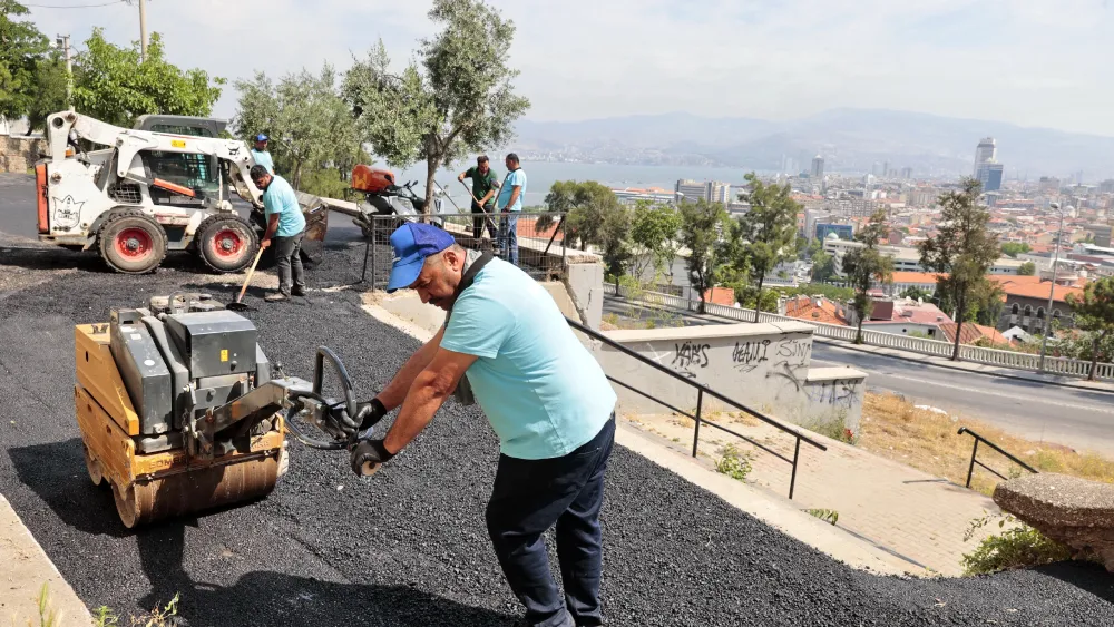 Konak’ta hummalı çalışma: 5 mahallede 24 sokak aynı anda yenileniyor